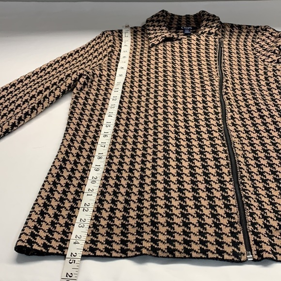 Chaps Houndstooth Asymmetrical Knit Sweater Jacket Medium Beige/Black - Picture 9 of 10